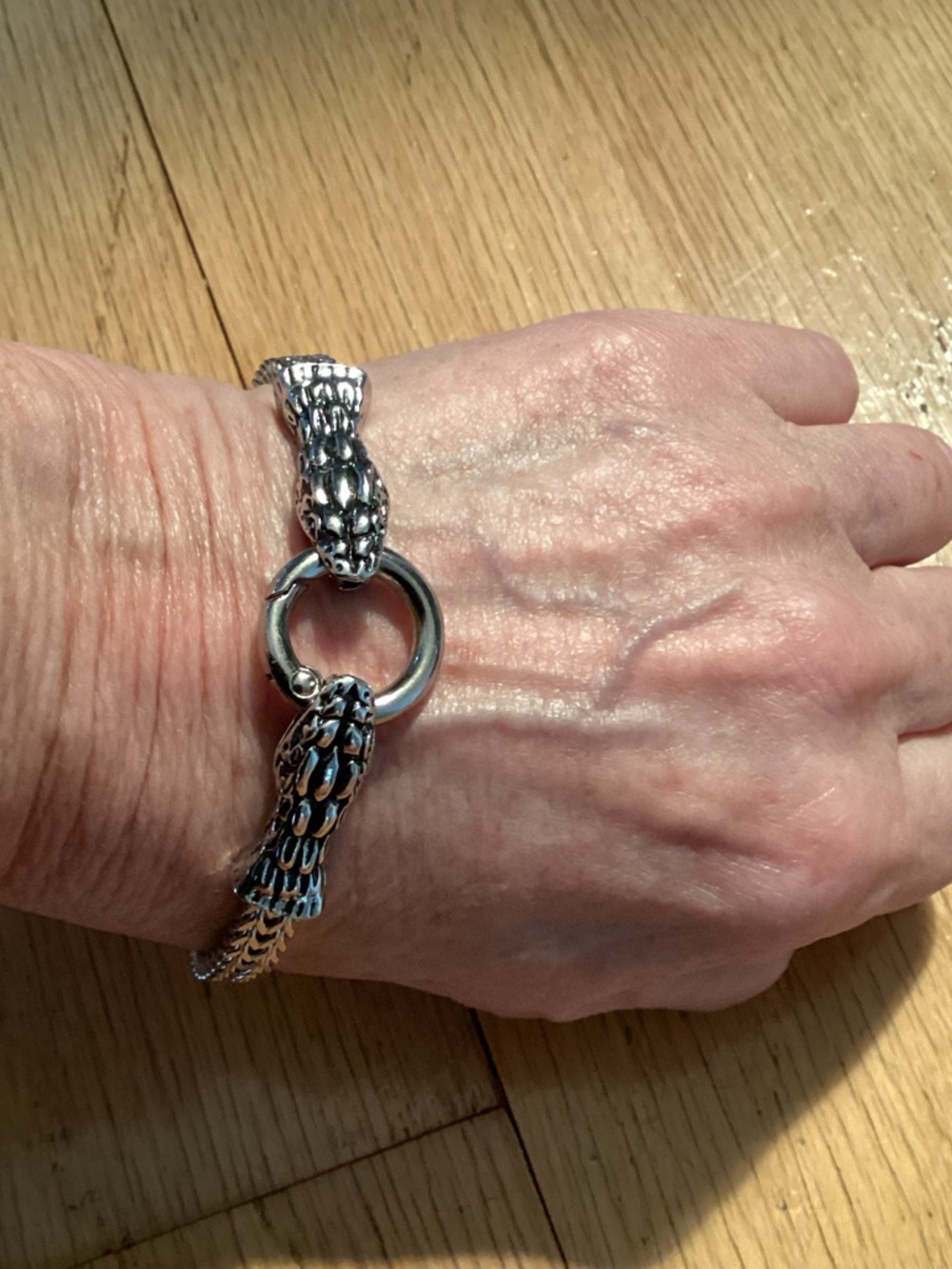 Source Unknown Silver Tone Mesh Chain Bracelet NWOT